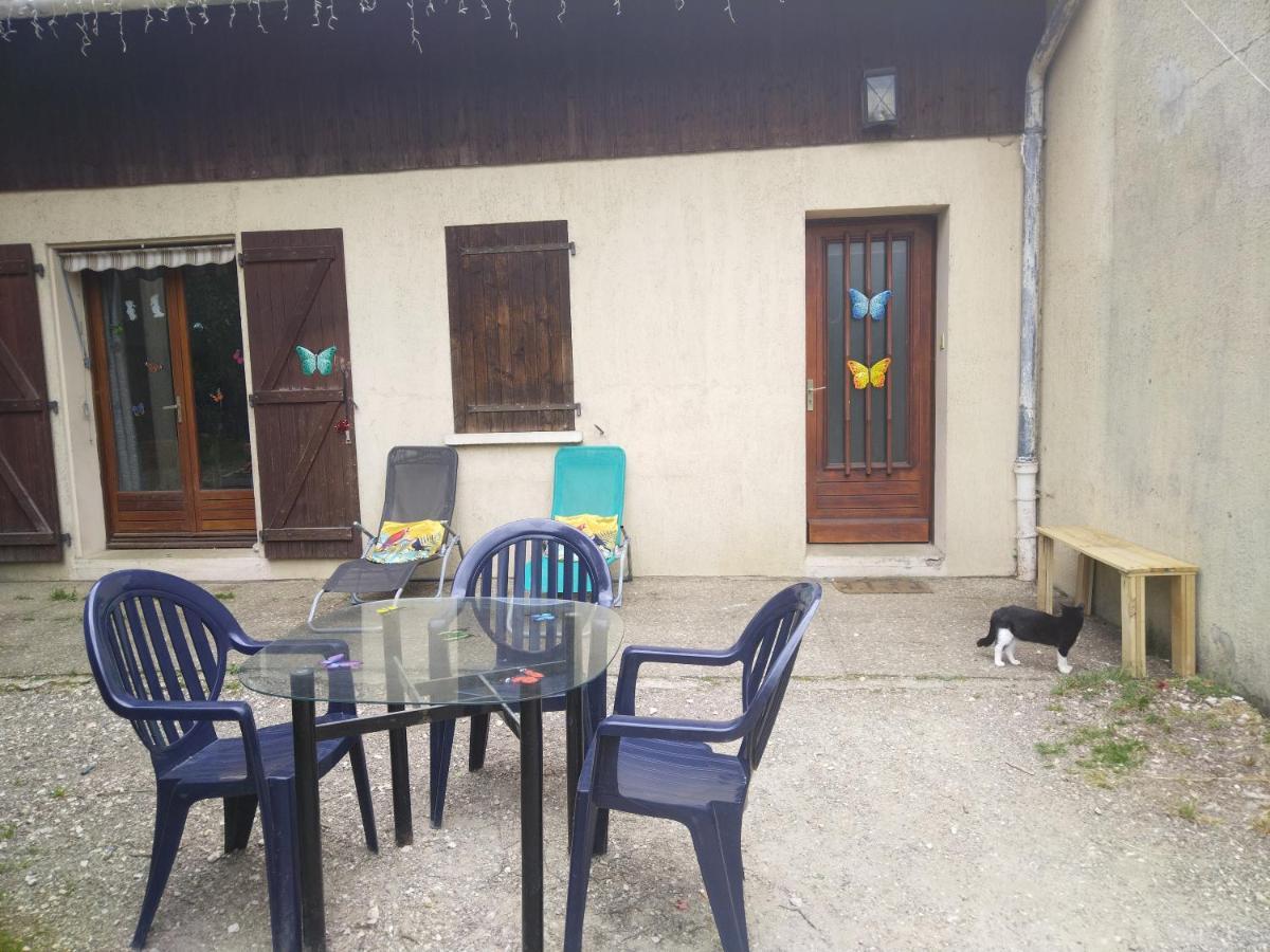 Maison Du Bonheur Mont-sous-Vaudrey Exterior foto